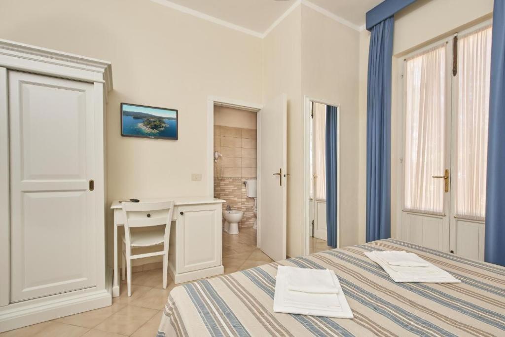 Hotel Villa Rodriguez Capoliveri Kültér fotó